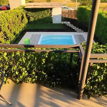 House Iko Hébergement de vacances