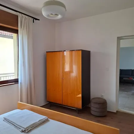 House Iko *